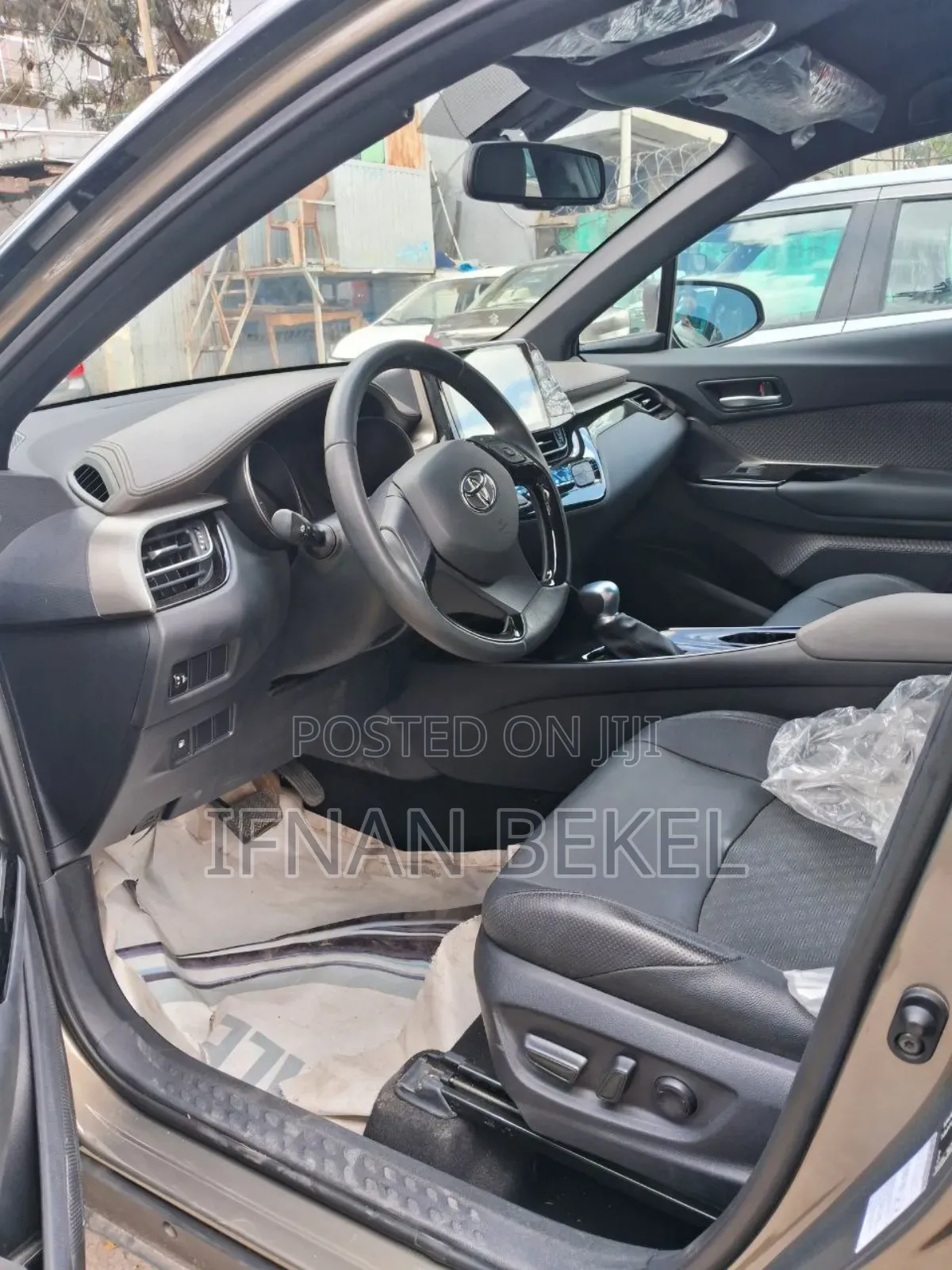 New Toyota C-HR 2022 Gray