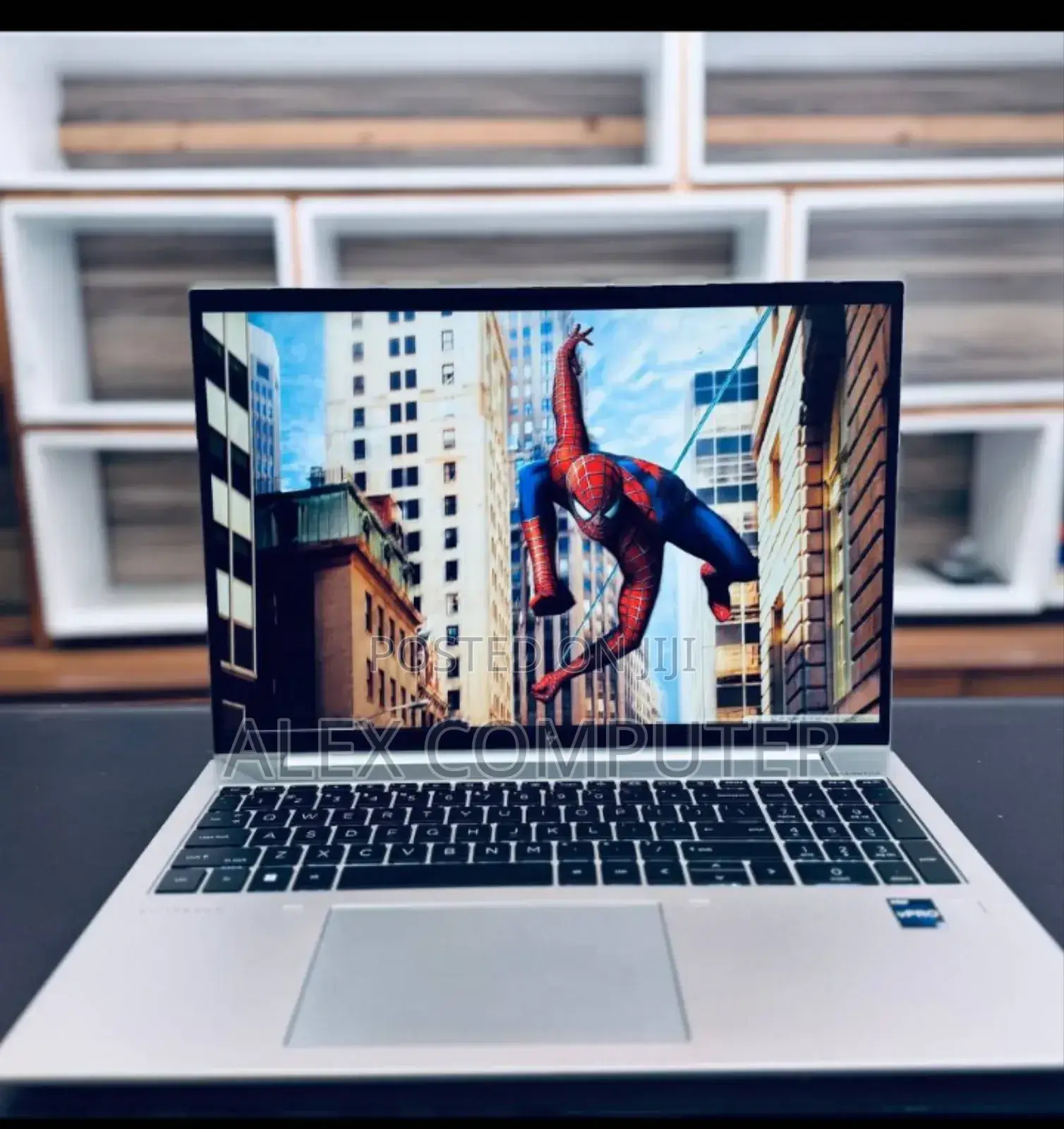 New Laptop HP EliteBook 860 G10 16GB Intel Core I7 SSD 512GB