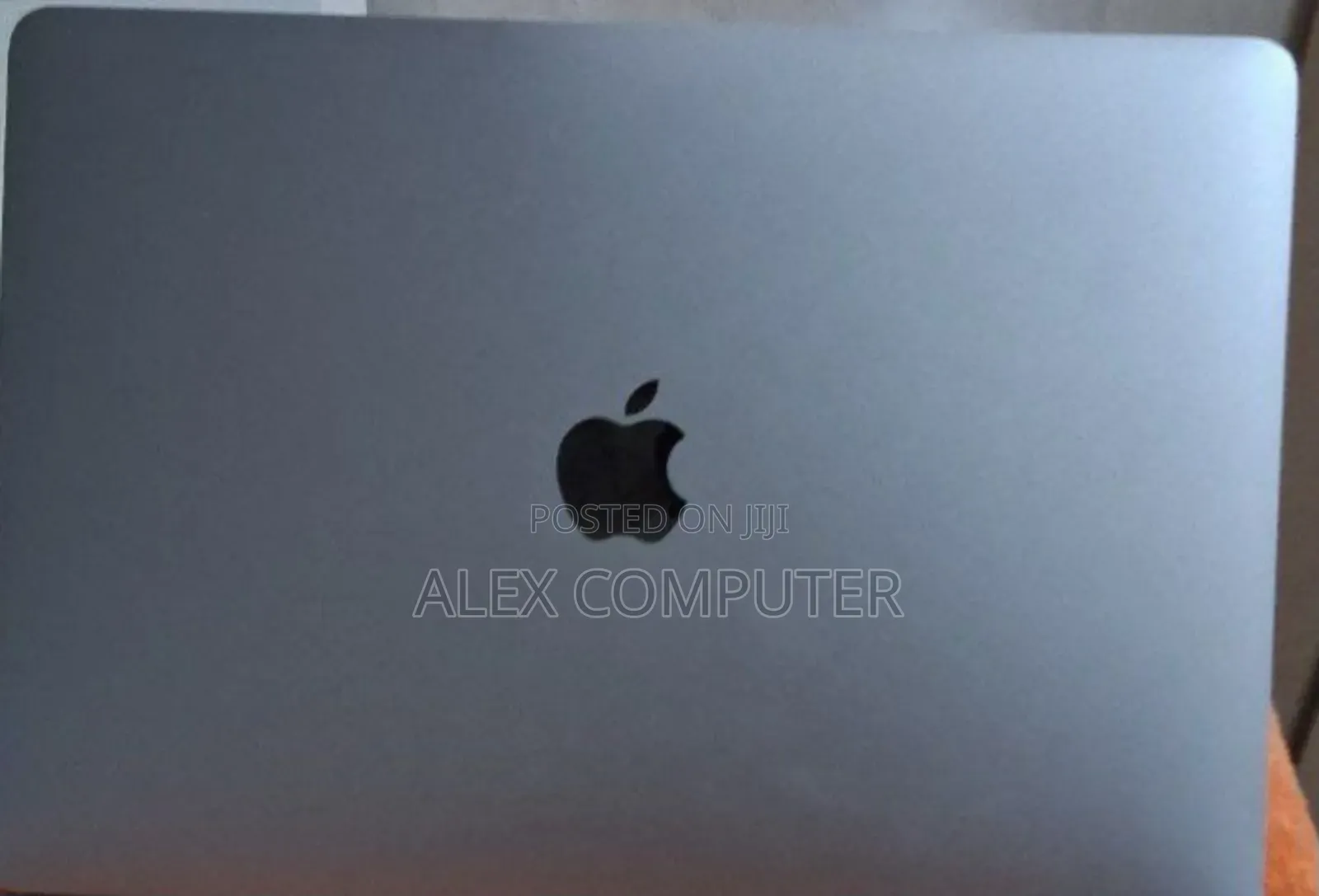 New Laptop Apple MacBook Pro 2017 16GB Intel Core I5 SSD 256GB