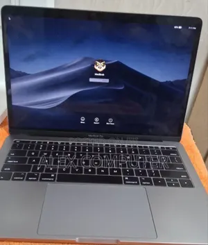 New Laptop Apple MacBook Pro 2017 16GB Intel Core I5 SSD 256GB