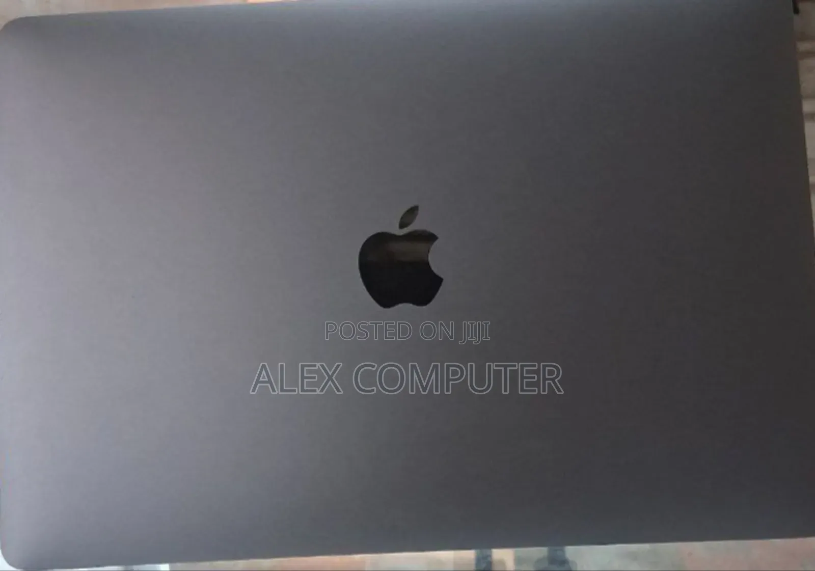 New Laptop Apple MacBook Pro 2017 16GB Intel Core I5 SSD 256GB