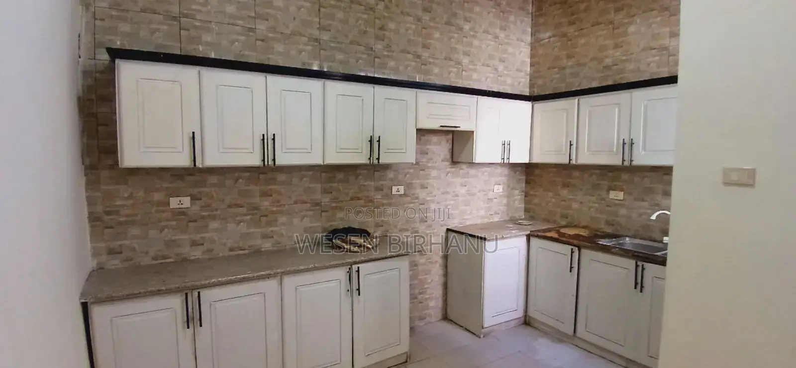 5bdrm Villa in አያት ቪላ ቤት, Addis Ketema for sale