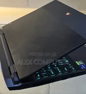 New Laptop Acer Predator Helios 300 16GB Intel Core i9 SSD 512GB