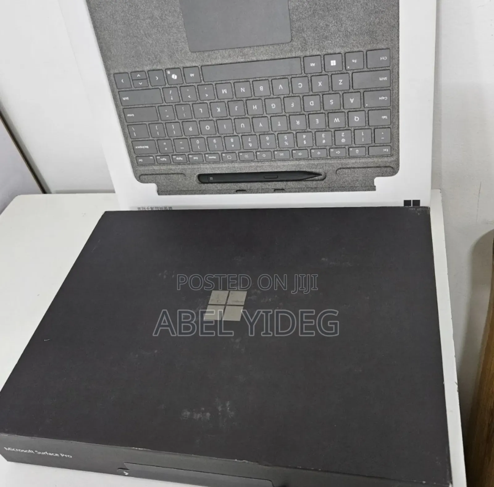 New Microsoft Surface Pro 11th Edition, a Copilot+ PC 16GB SSD 512GB