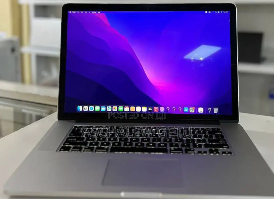 New Laptop Apple MacBook 2015 16GB Intel Core I7 SSD 256GB
