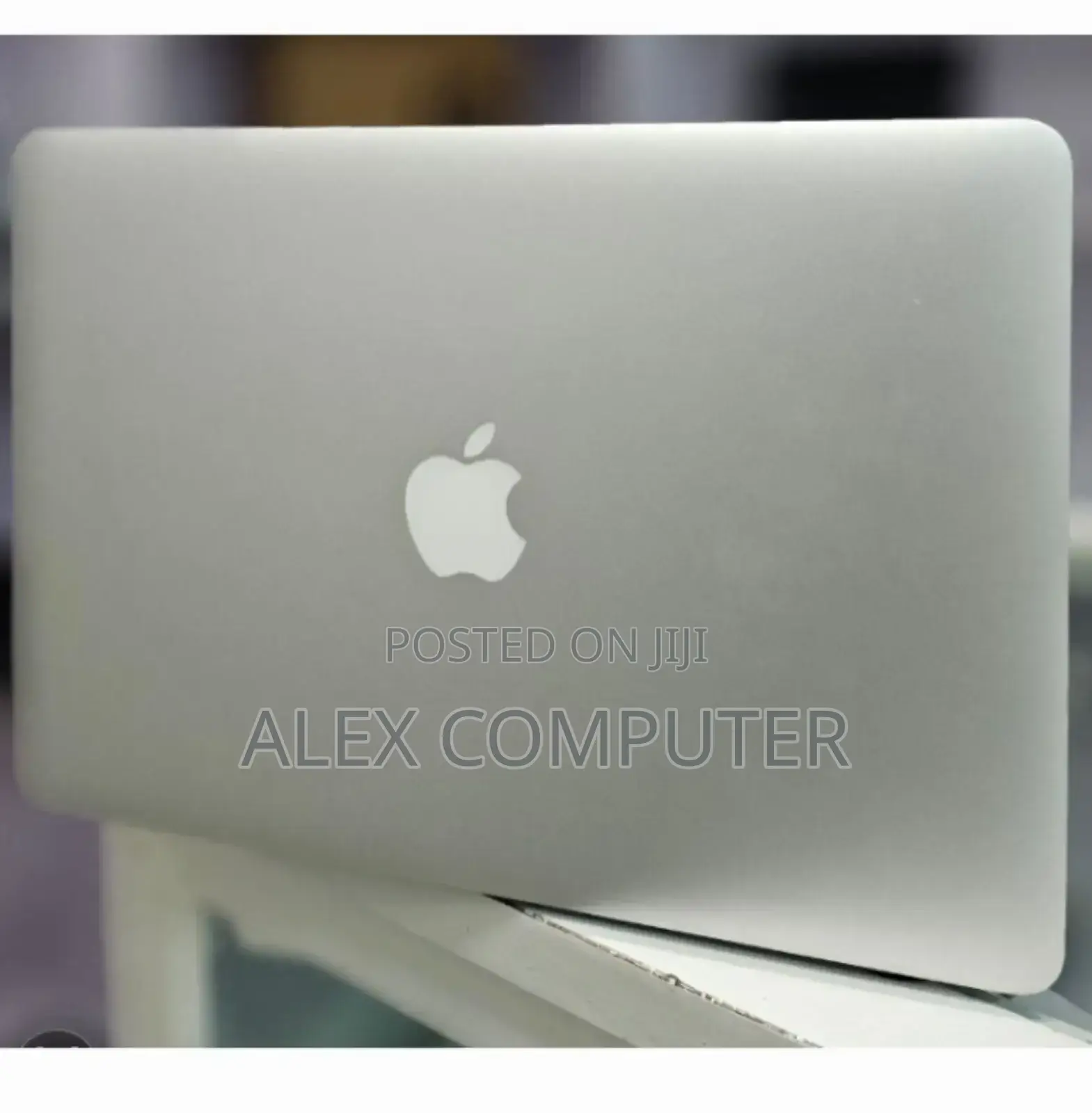 New Laptop Apple MacBook Pro 2017 8GB Intel Core I5 SSD 128GB