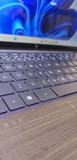 New Laptop HP 8GB Intel Core I7 SSD 512GB