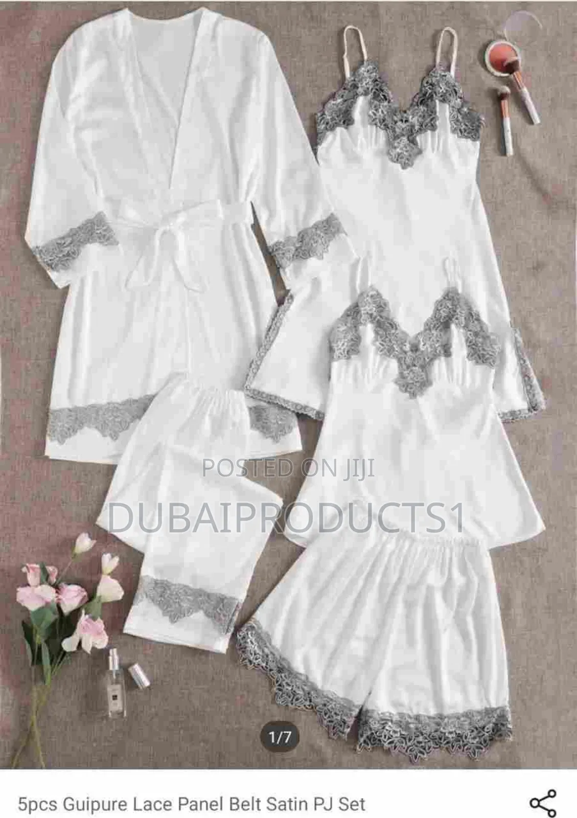 እጃችን ላይ ያሉ ቢጃማ