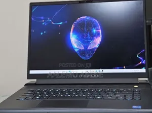 New Laptop Alienware M17x R2 16GB Intel Core I7 SSD 1T