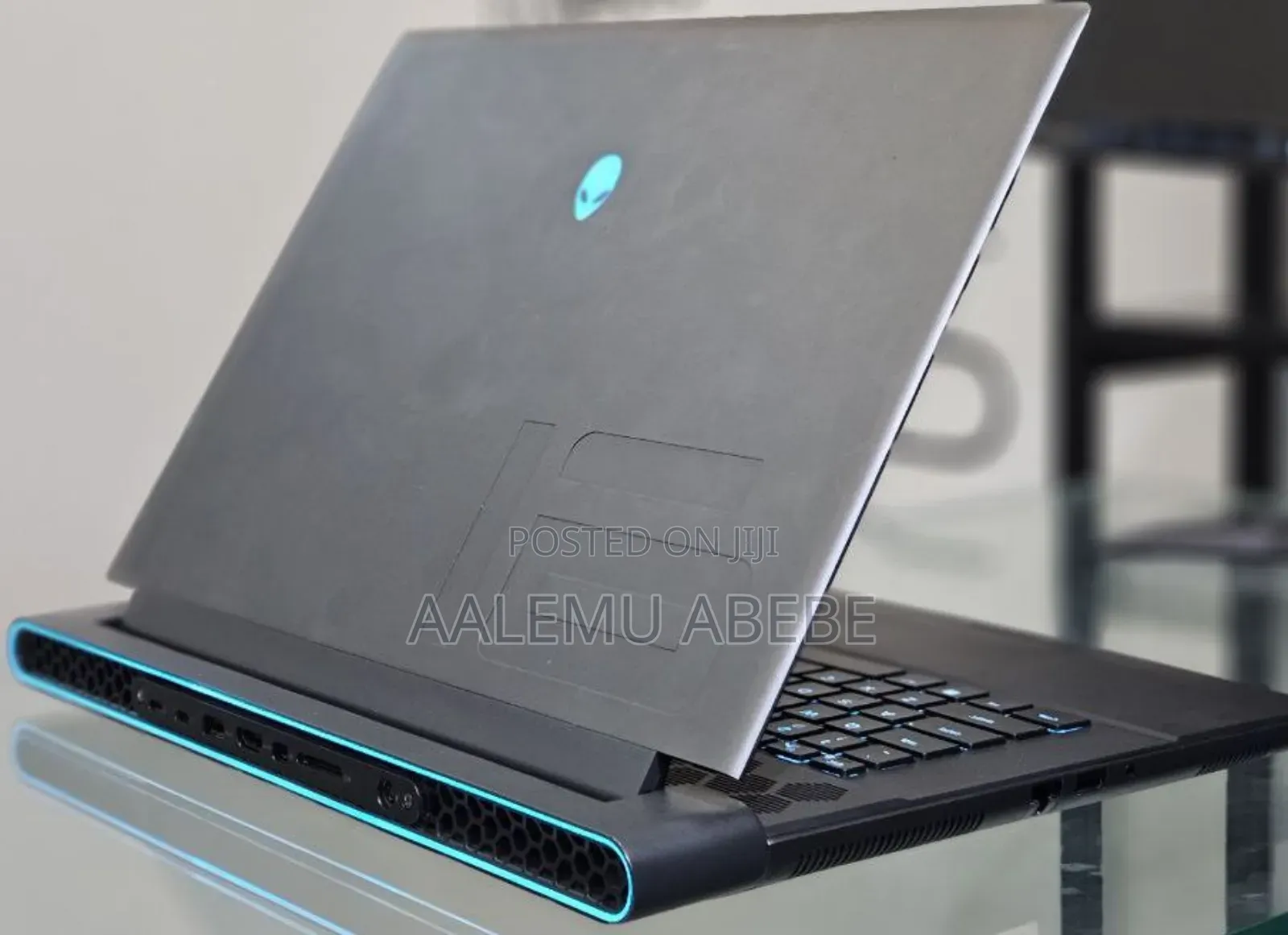 New Laptop Alienware M17x R2 16GB Intel Core I7 SSD 1T