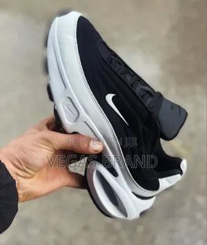 Photo - Nike Air Max Sneakers Master Quality Shoes