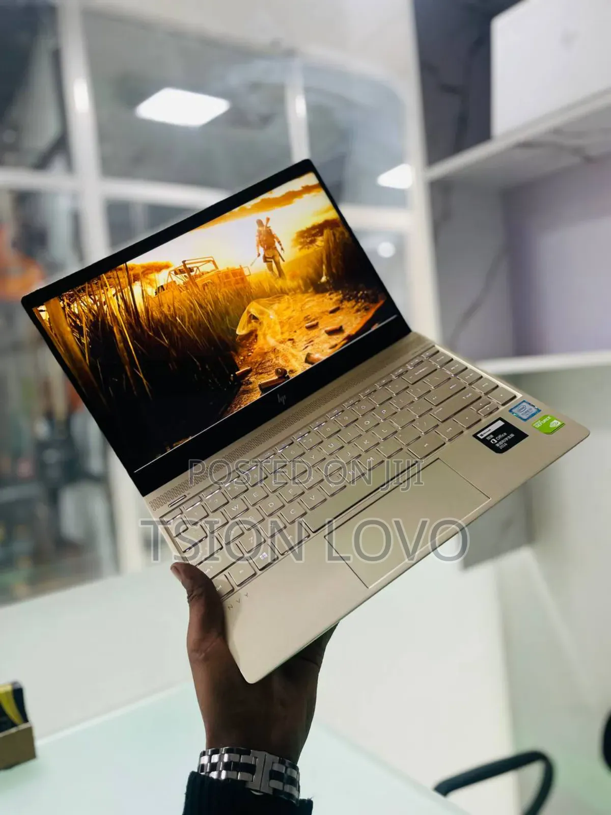 New Laptop HP Envy 13 4GB Nvidia SSD 512GB