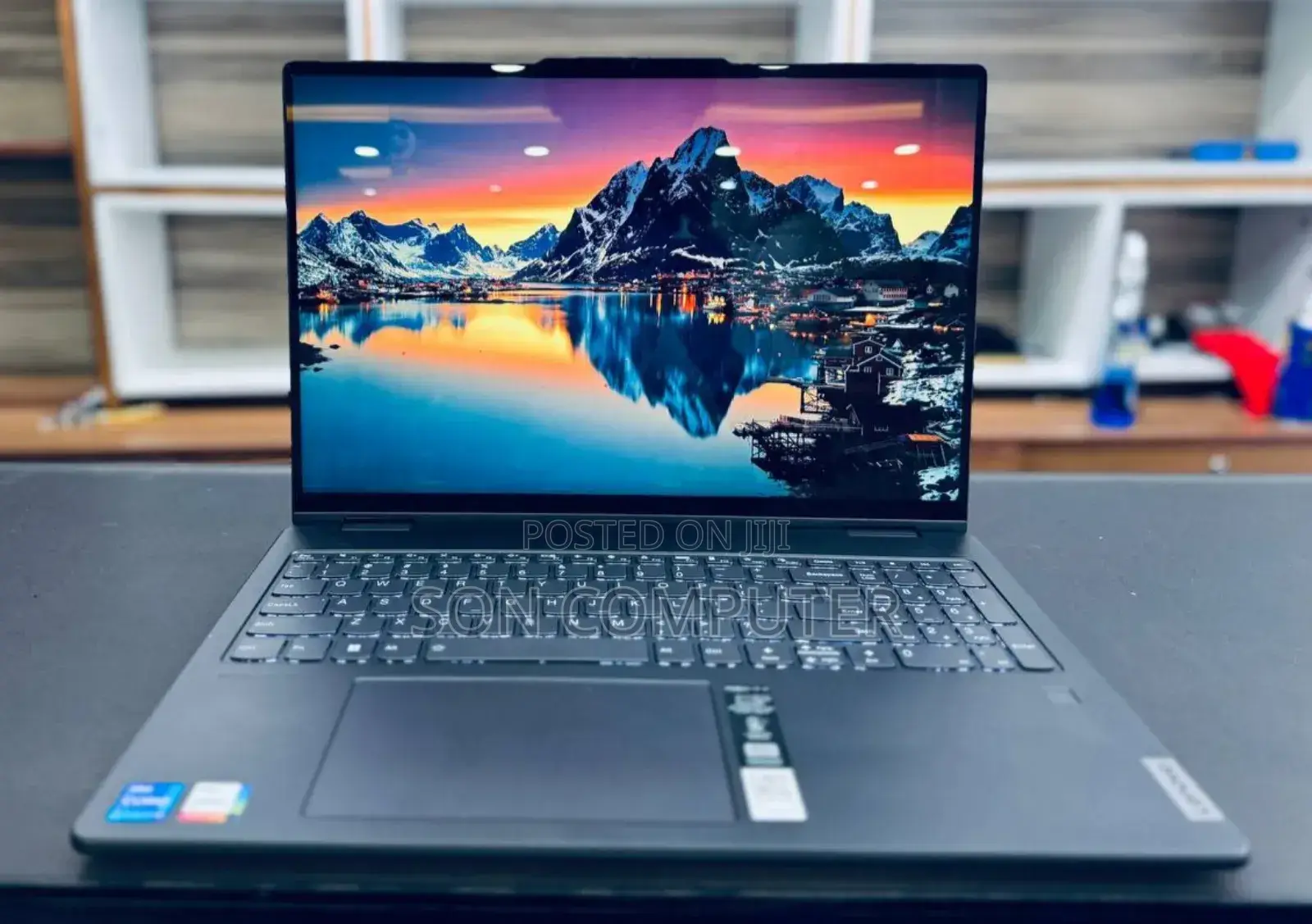 New Laptop Lenovo Yoga 7i 16GB Intel Core I7 SSD 512GB