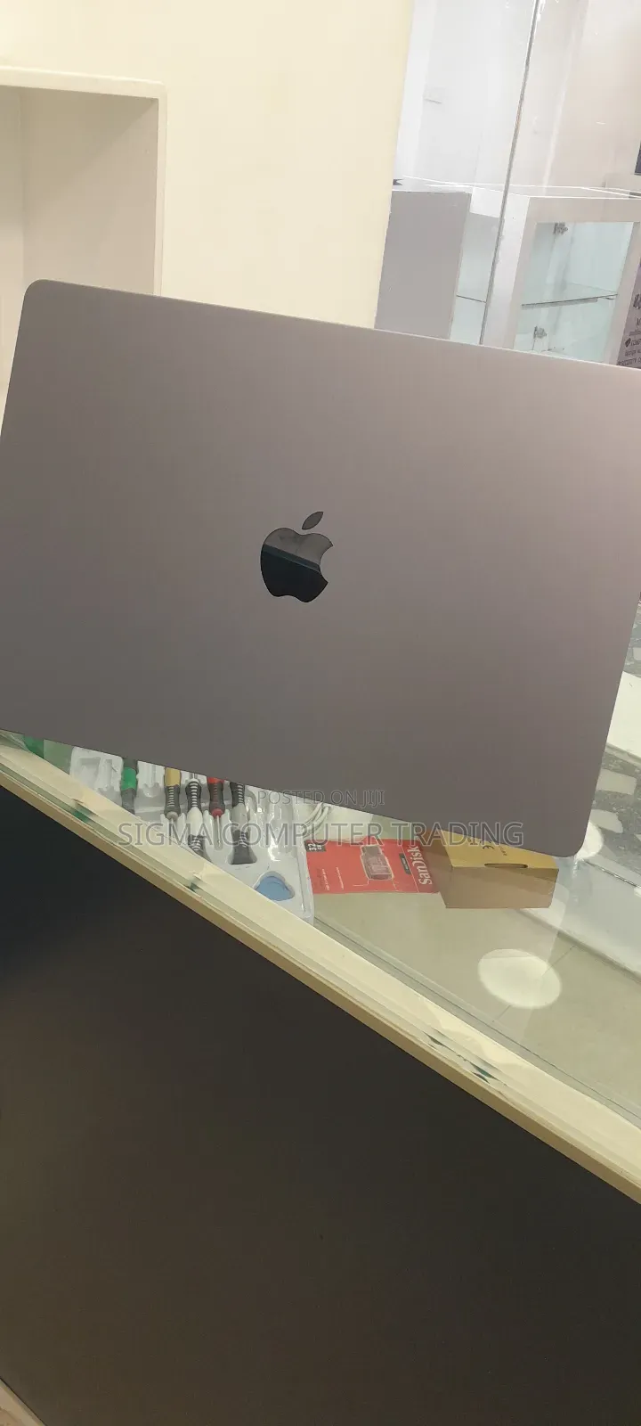 New Laptop Apple MacBook Air 2024 M3 15-Inch 8GB Apple M3 SSD 256GB