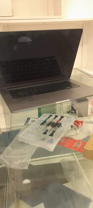 New Laptop Apple MacBook Air 2024 M3 15-Inch 8GB Apple M3 SSD 256GB