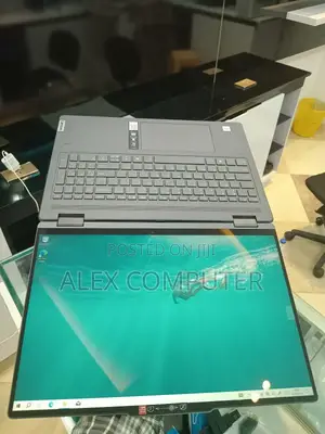 New Laptop Lenovo Yoga 7i 16GB Intel Core Ultra 7 SSD 1T