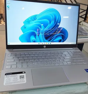 New Laptop HP Pavilion 15 8GB Intel Core I7 SSD 1T