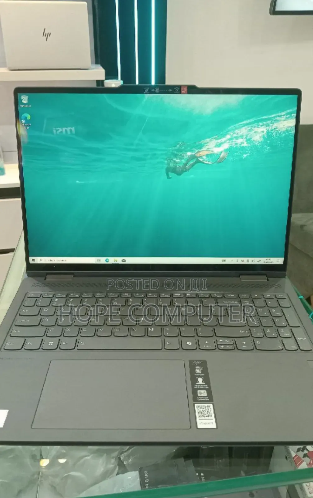 New Laptop Lenovo Yoga 7i 16GB Intel Core Ultra 7 SSD 1T