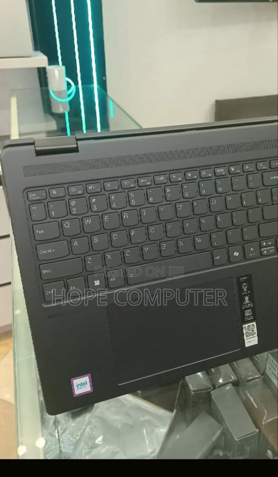 New Laptop Lenovo Yoga 7i 16GB Intel Core Ultra 7 SSD 1T