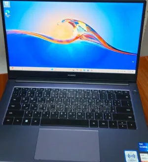 New Laptop Huawei MateBook HZ-W19 8GB Intel Core I5 SSD 512GB
