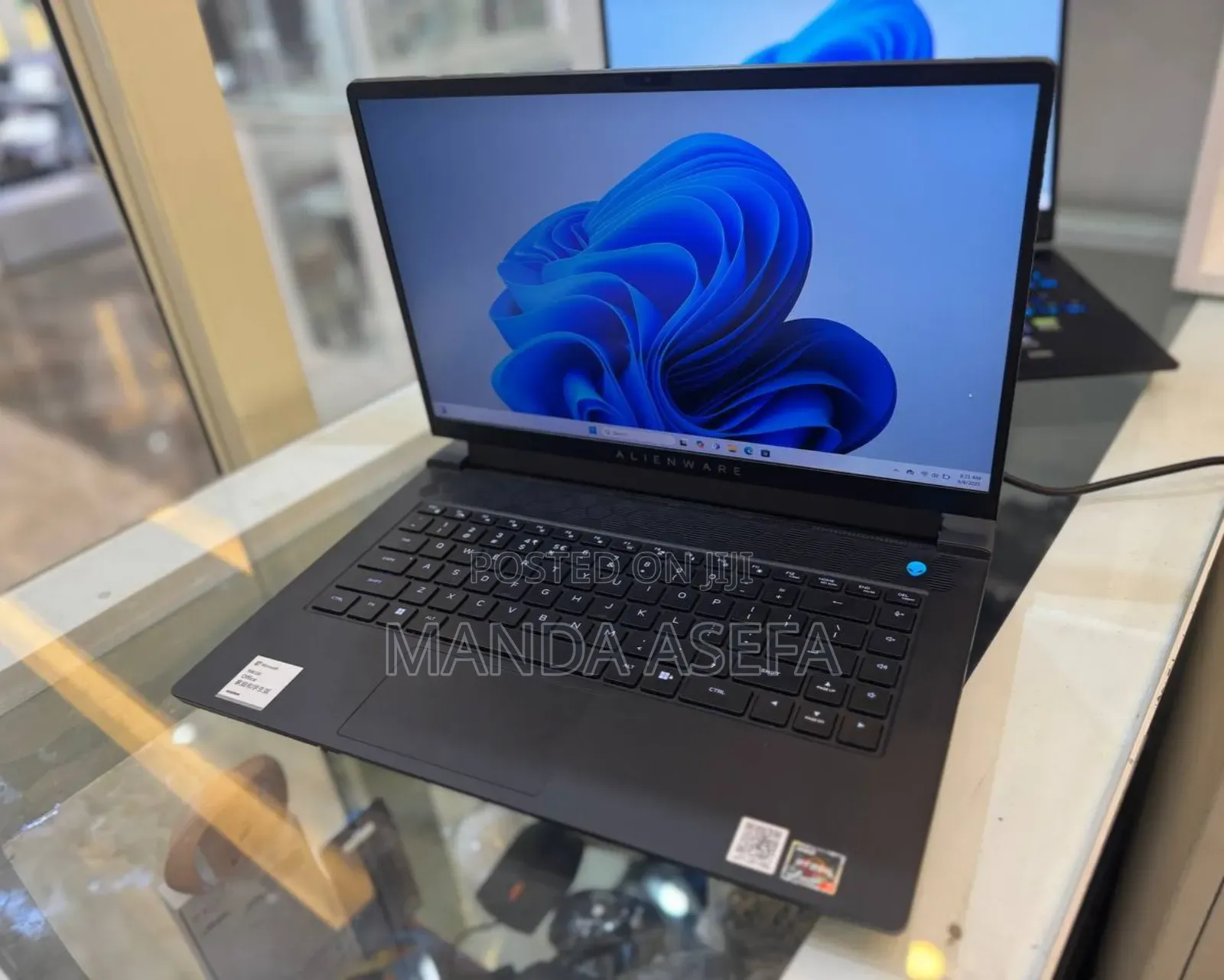 New Laptop Alienware M15 R3 16GB AMD Ryzen 7 SSD 512GB