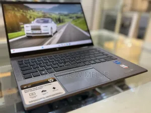 New Laptop HP ZBook Firefly G8 16GB Intel Core I7 SSD 1T