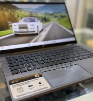 New Laptop HP ZBook Firefly G8 16GB Intel Core I7 SSD 1T