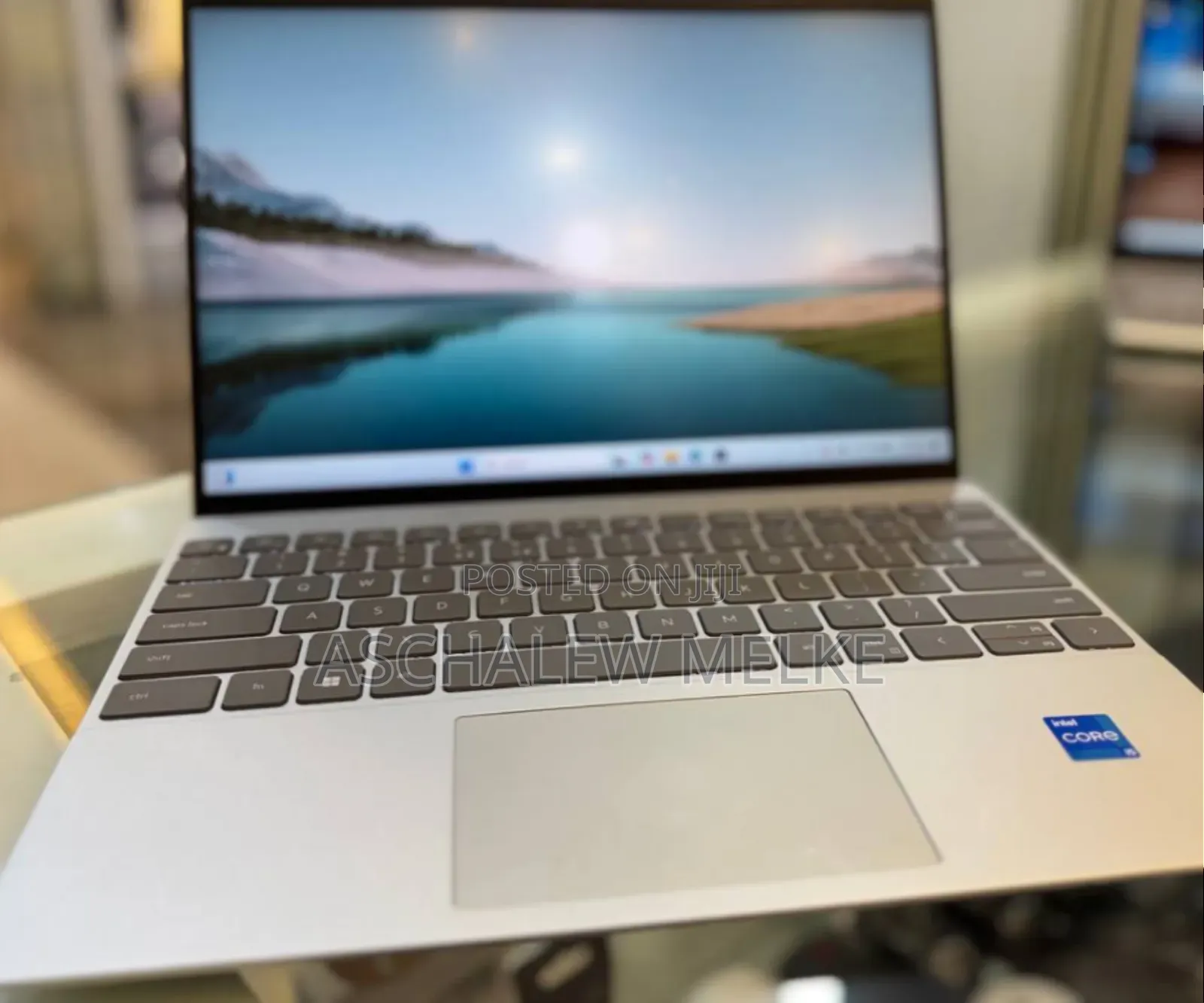 New Laptop Dell Inspiron 13 5368 16GB Intel Core I5 SSD 512GB