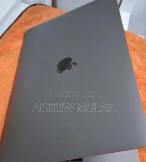 Photo - New Laptop Apple MacBook Pro 2017 16GB Intel Core I5 SSD 256GB