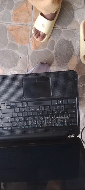 Dell Laptop Model P28f