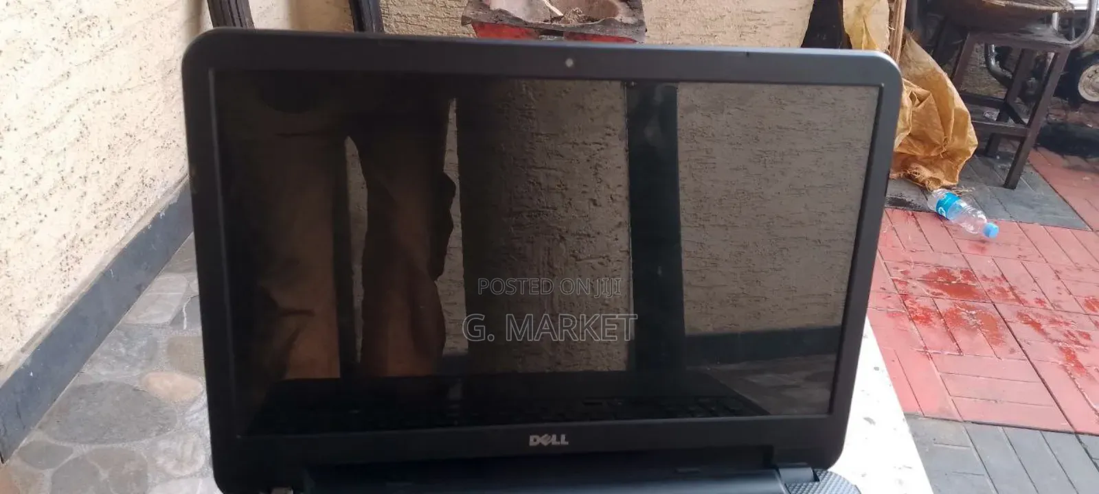 Dell Laptop Model P28f