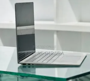 New Laptop Microsoft Surface Laptop 2 16GB Intel Core I7 SSD 512GB