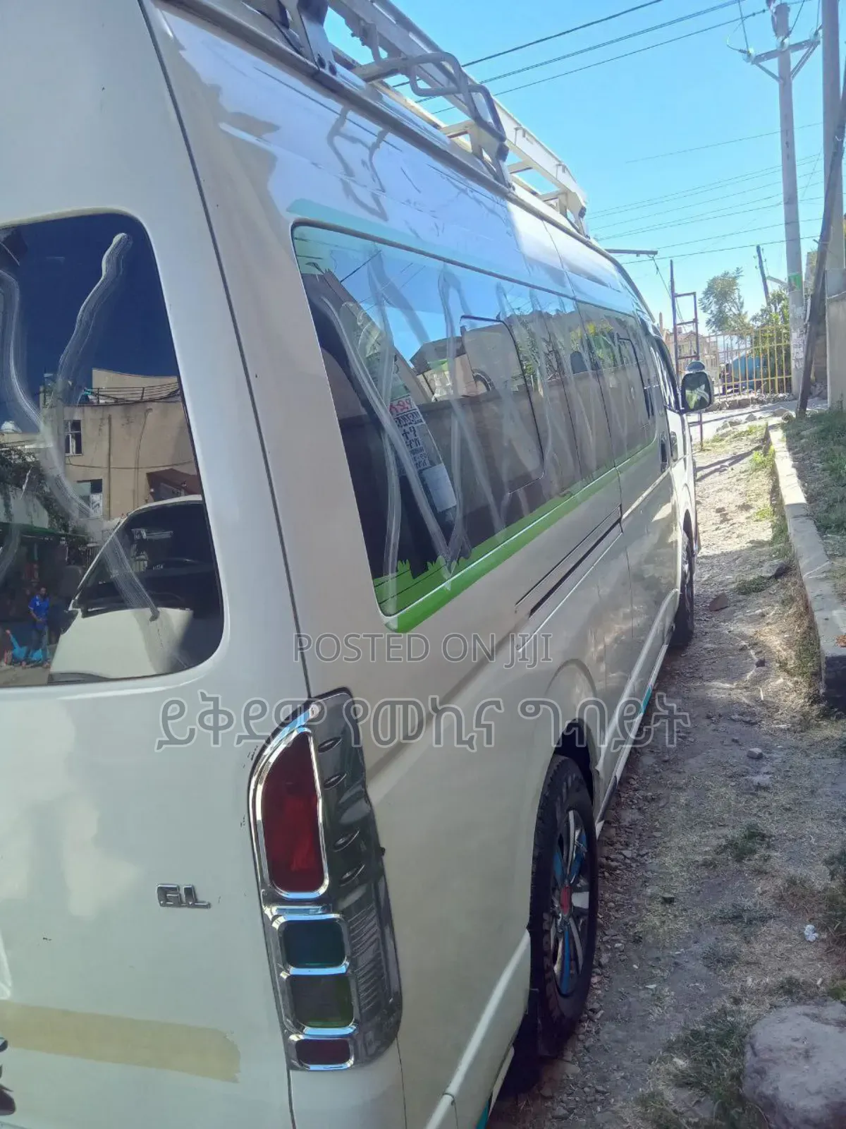 Toyota HiAce 2015 White