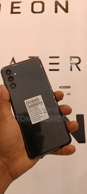 Photo - New Samsung Galaxy M13 64 GB Gray