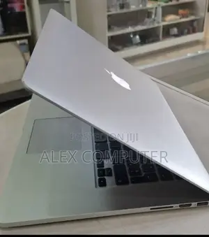 New Laptop Apple MacBook Pro 2014 16GB Intel Core I7 SSD 256GB