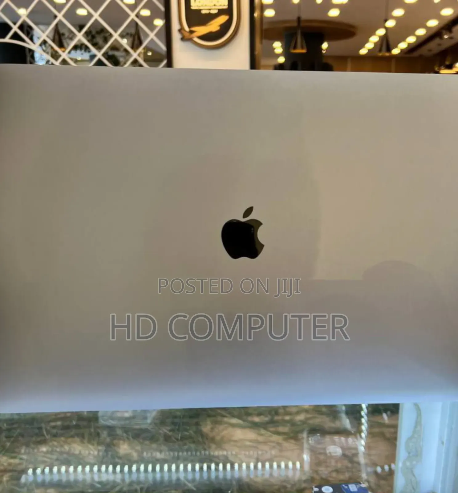 New Laptop Apple MacBook Pro 2018 16GB Intel Core I9 SSD 512GB