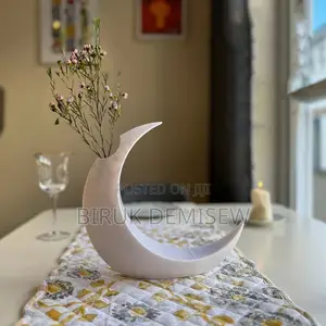 Photo - Moonn Vase