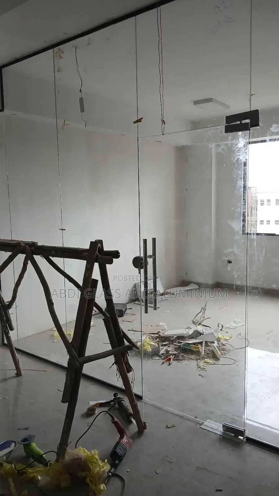 Tempereb Glass 10mm ቴምፐረድ ማስታወት