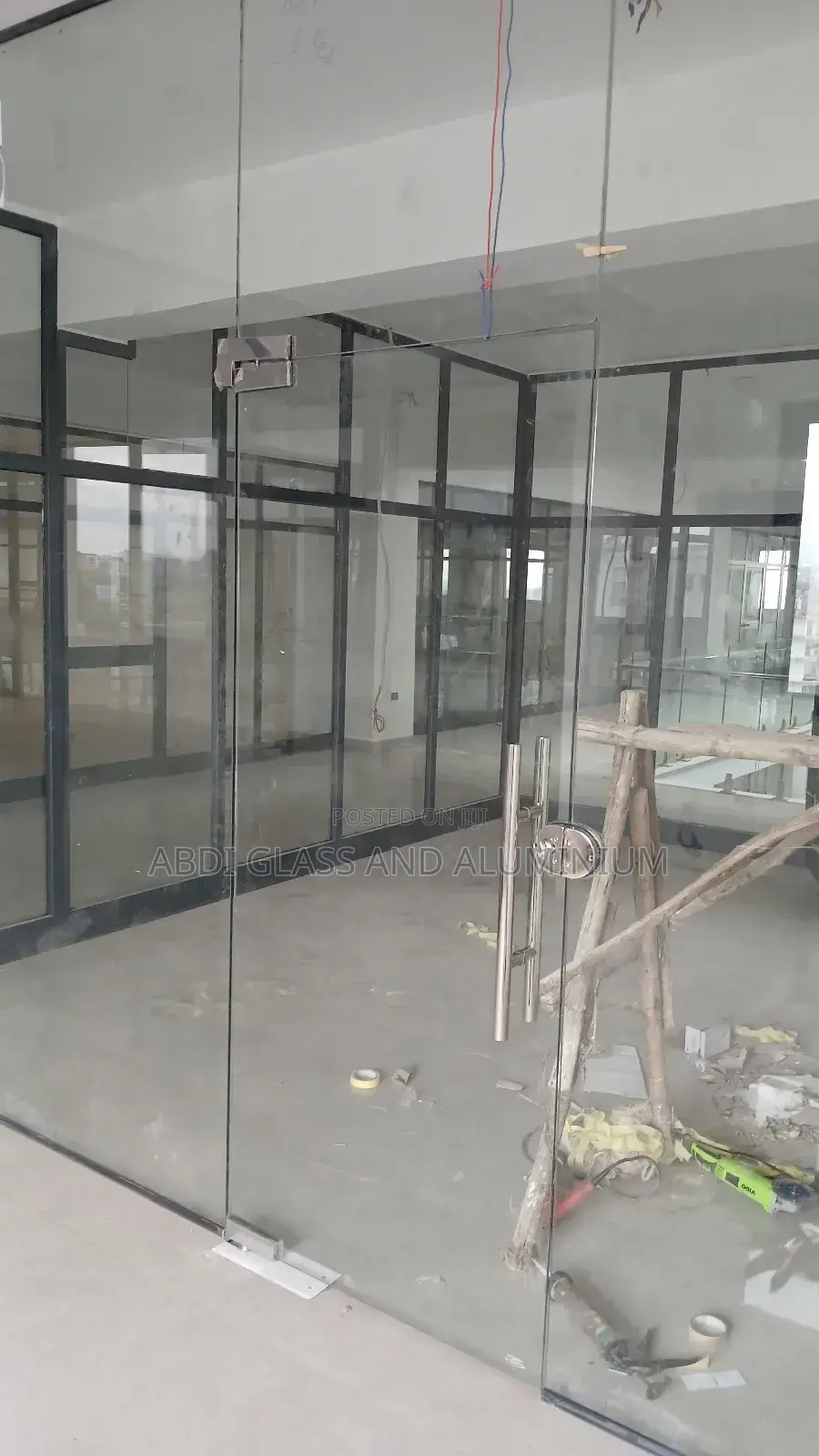 Tempereb Glass 10mm ቴምፐረድ ማስታወት