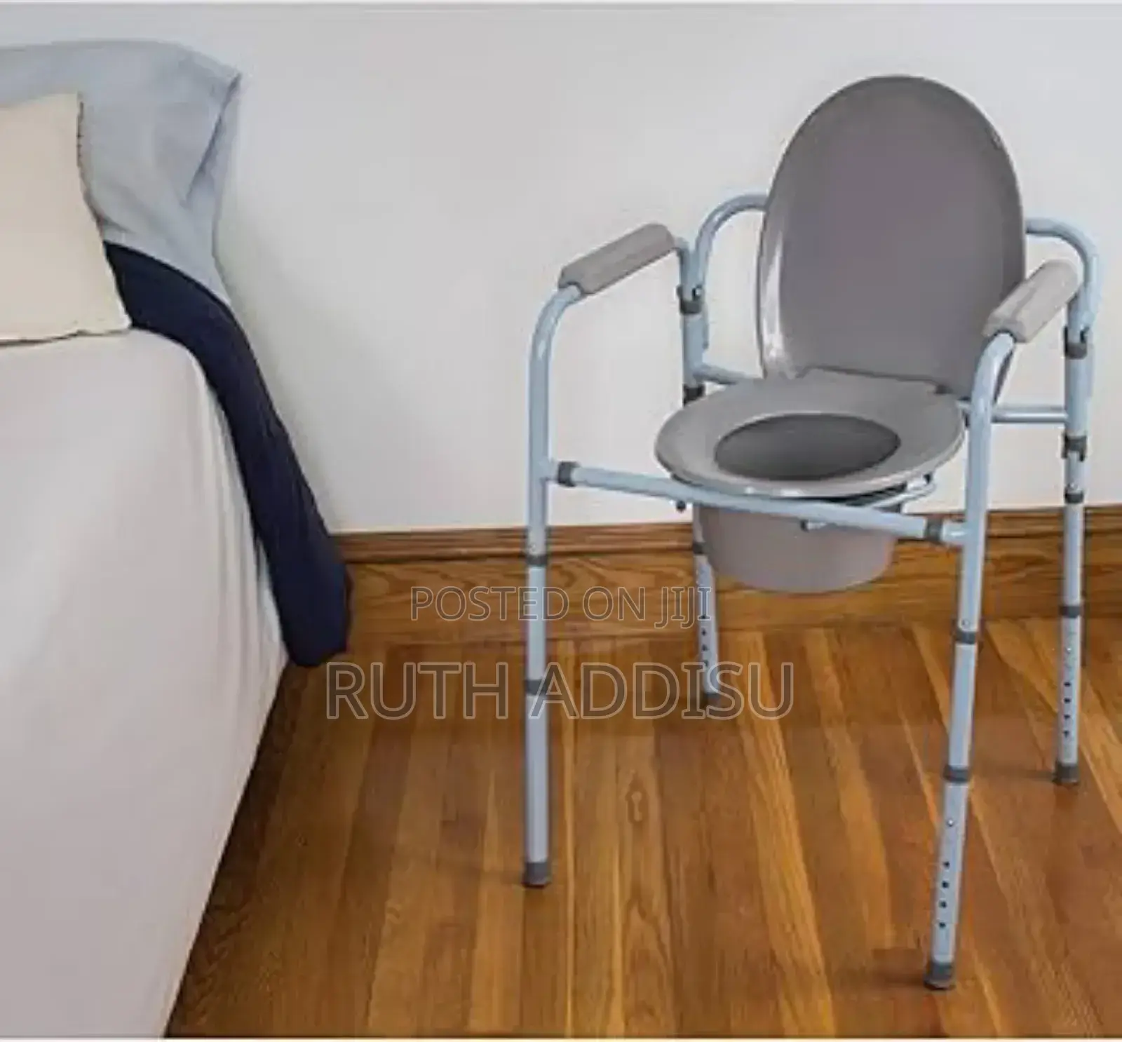 Commode Chair4፯commode Chair Best Quality Medical Chair