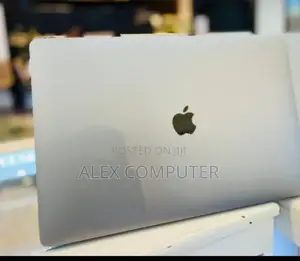 New Laptop Apple MacBook Pro 2018 32GB Intel Core I9 SSD 512GB