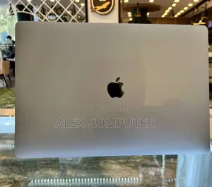 New Laptop Apple MacBook Pro 2018 32GB Intel Core I9 SSD 512GB