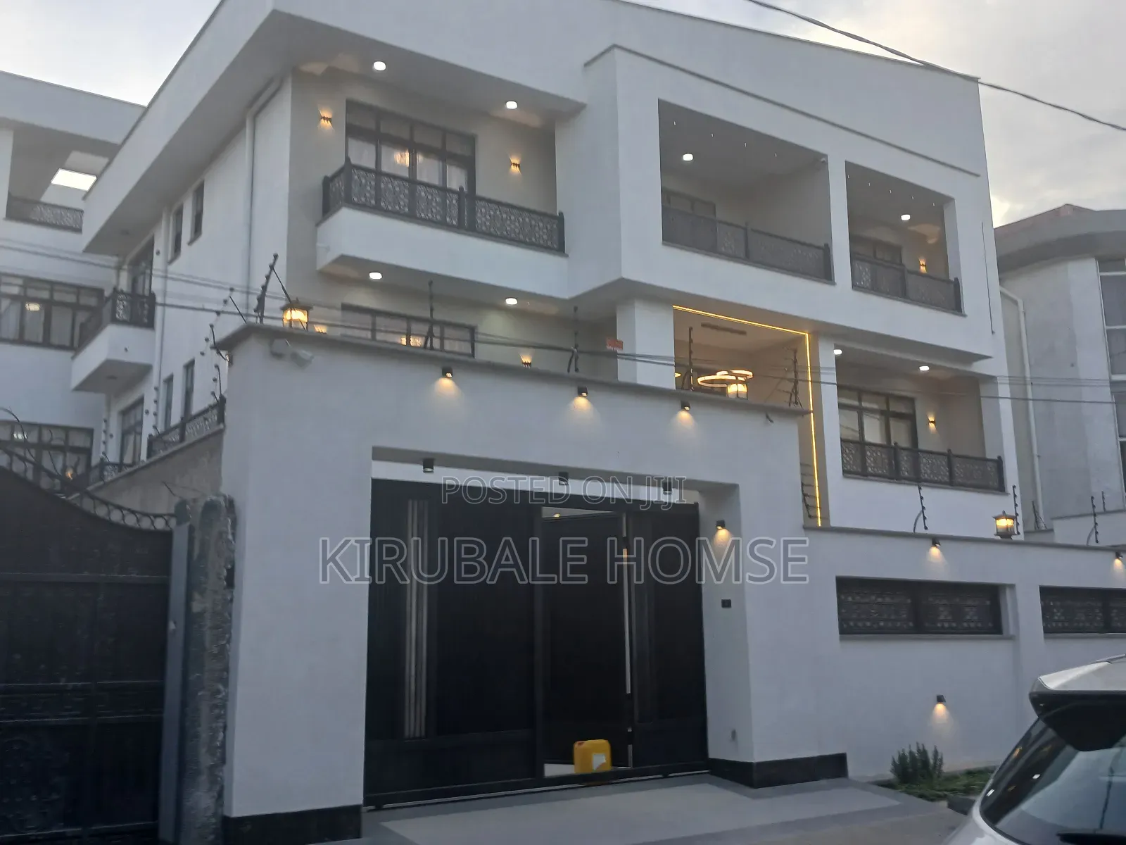 14bdrm Villa in Bole for rent