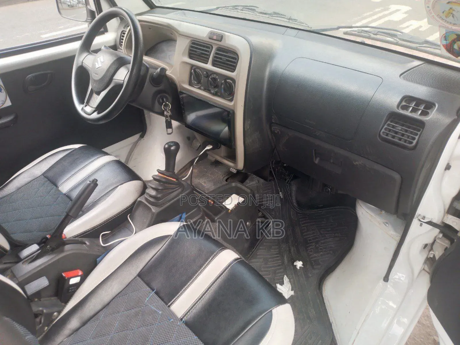 Suzuki Eeco 2024 White