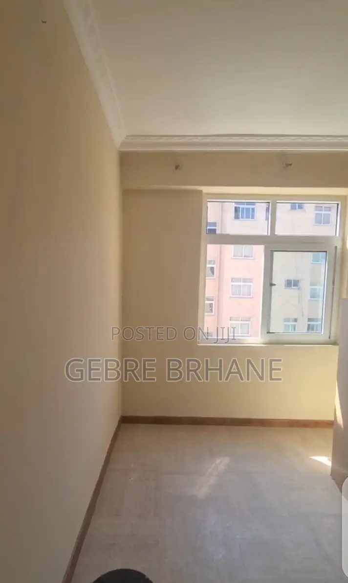 3bdrm Apartment in Apartment, Yeka for rent