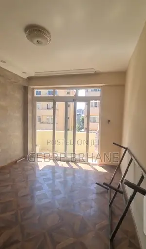 3bdrm Apartment in Apartment, Yeka for rent