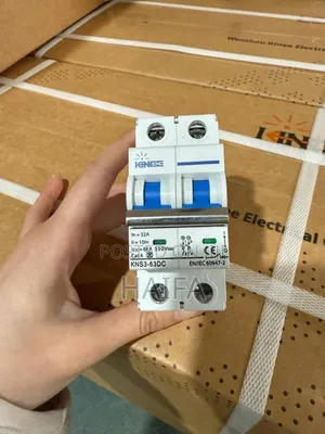 Dc Breaker በተለያየ Pole