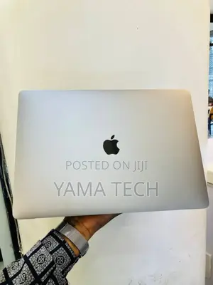 New Laptop Apple MacBook Pro 2019 16GB Intel Core I7 SSD 512GB