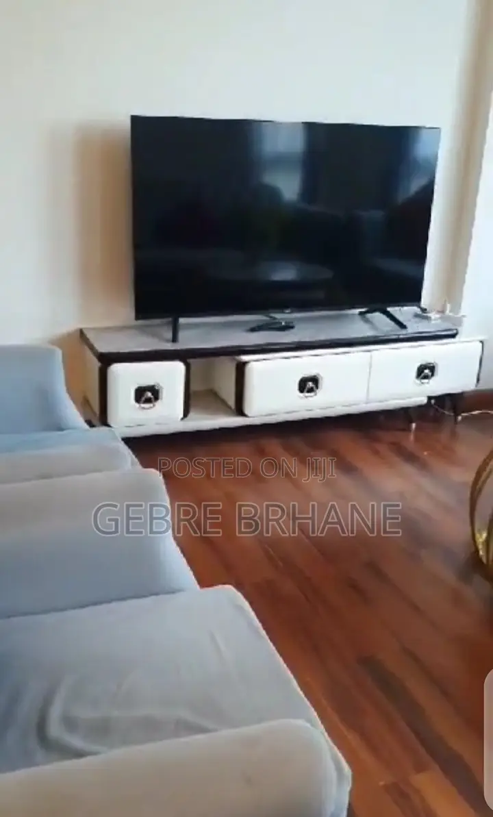 Furnished 2bdrm Apartment in Apartment, Yeka for rent
