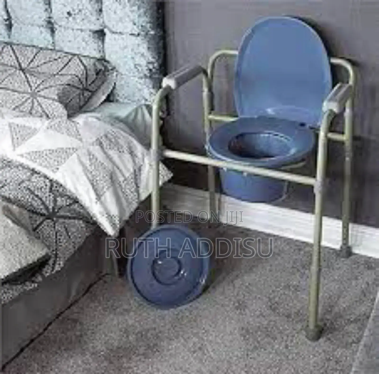 Commode Chair Medical Brand New Safe and Strong Commode Char